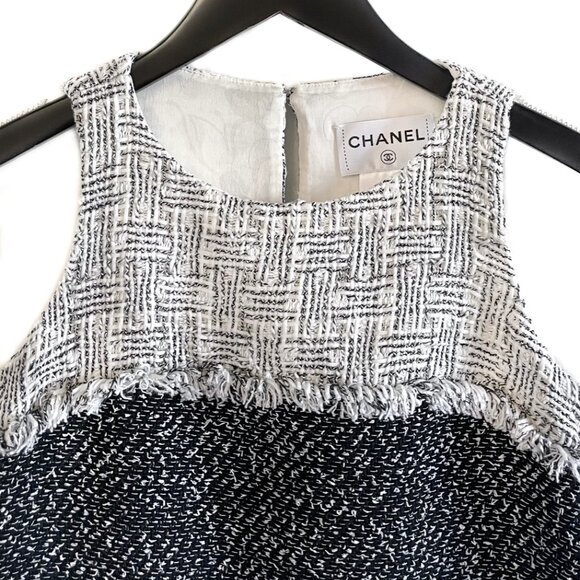 Chanel 2014 Black Ivory Tweed Combo Sleeveless Shift Dress - Picture 2 of 9